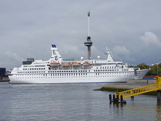 Cruiseschip ms Astor van Global Maritime Group aan de Cruise Terminal Rotterdam